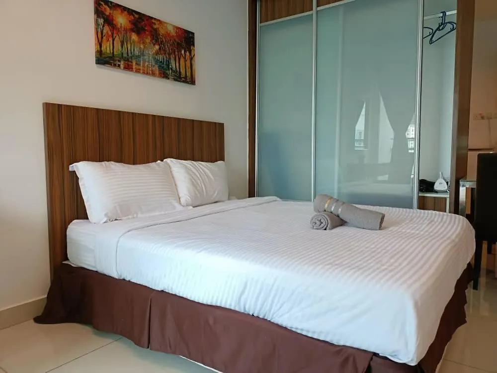 Family Suites At Mansion One By Maj George Town Apartment