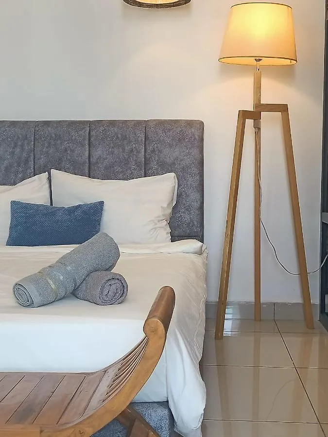 Family Suites At Mansion One By Maj George Town Apartment