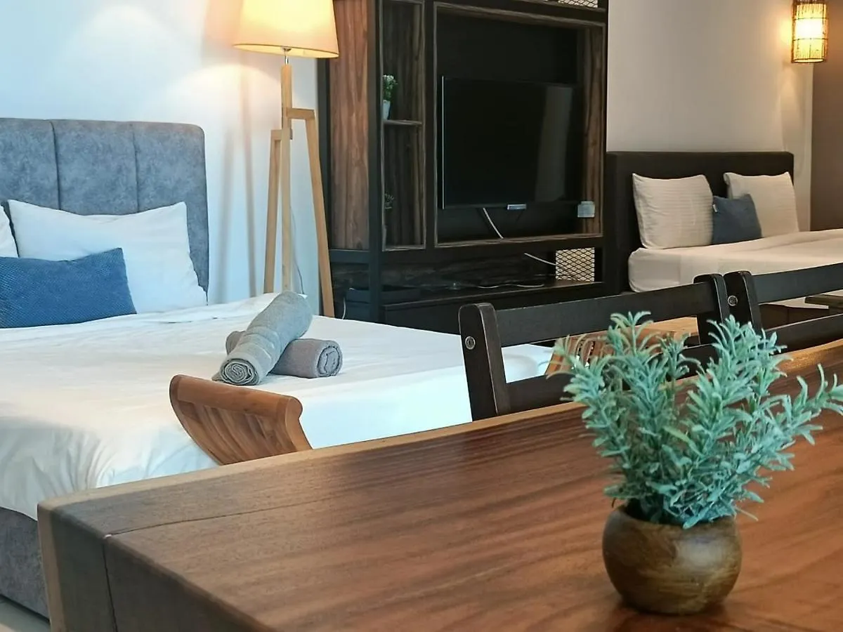 Apartment Family Suites At Mansion One By Maj George Town