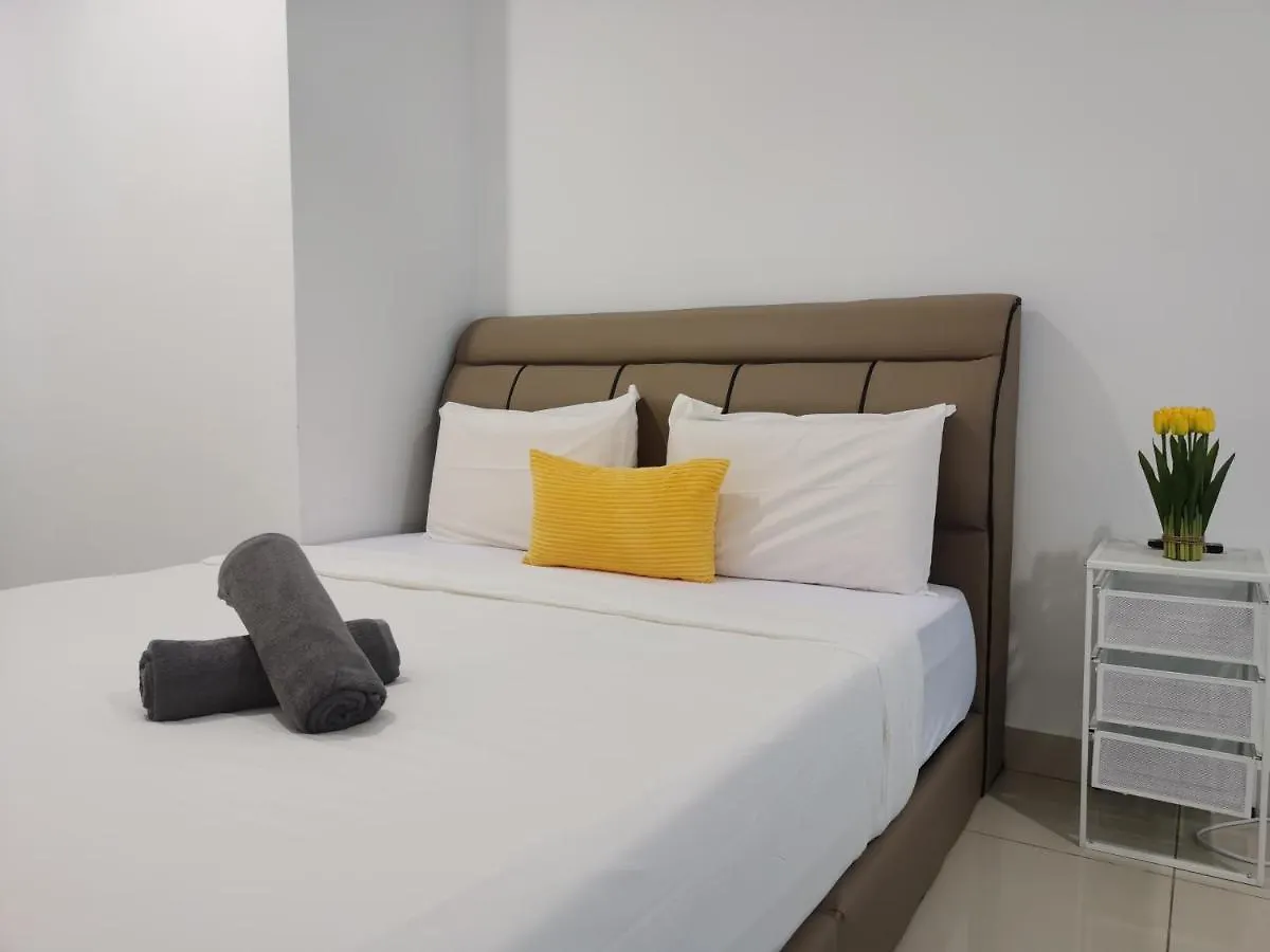Apartment Family Suites At Mansion One By Maj George Town