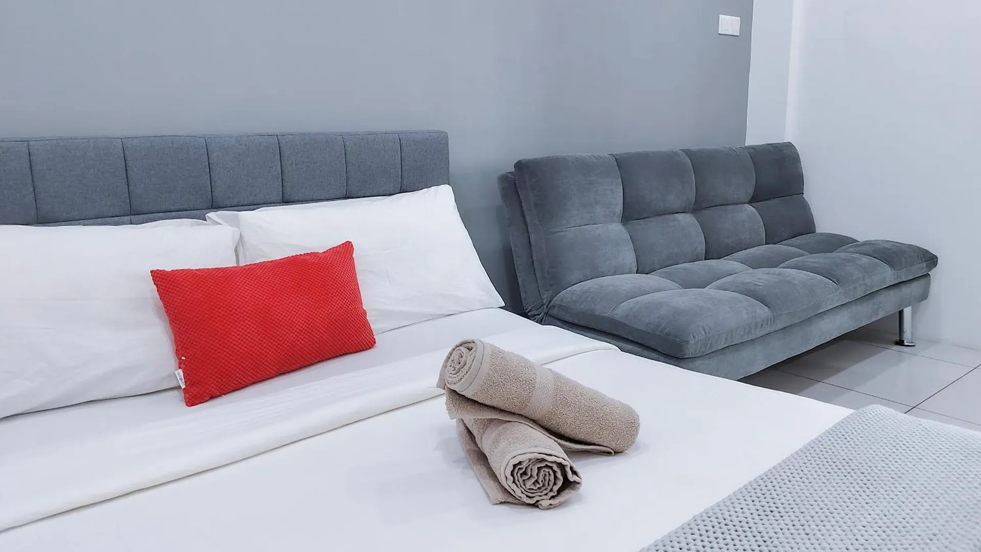 Family Suites At Mansion One By Maj George Town 0*,