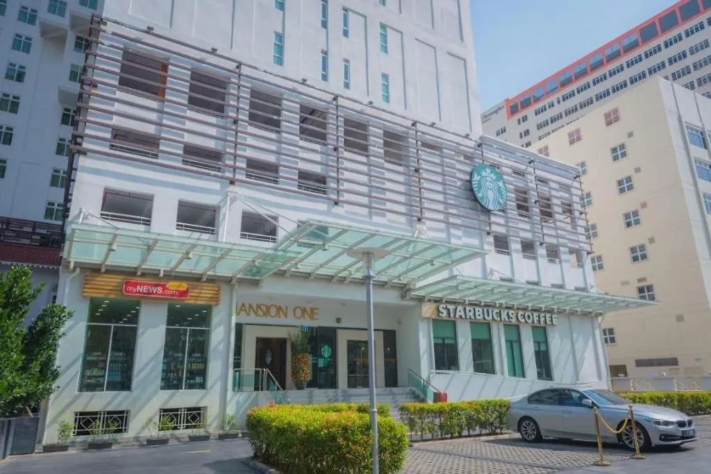 Family Suites At Mansion One By Maj George Town 0*,