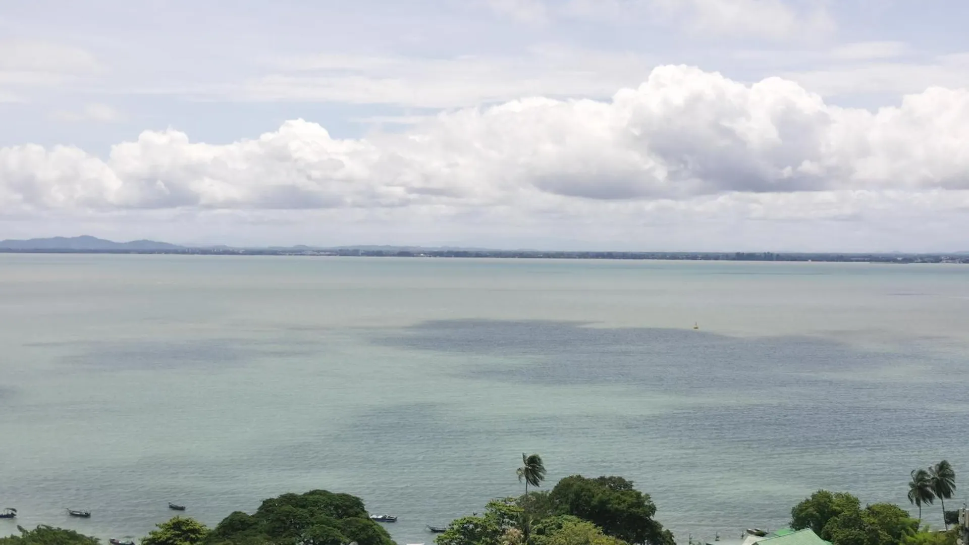Family Suites At Mansion One By Maj George Town 0*,
